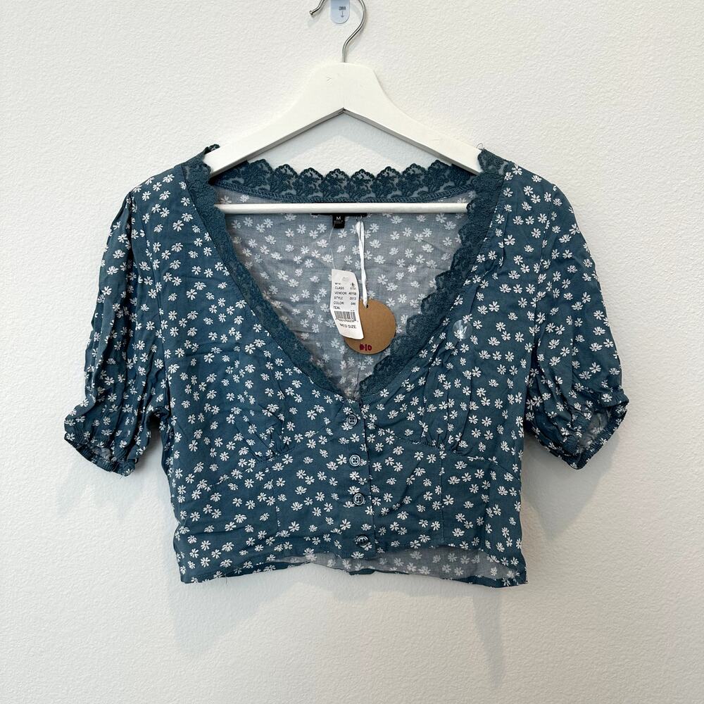 NWT Kendall & Kylie blue floral lace boho cropped top medium